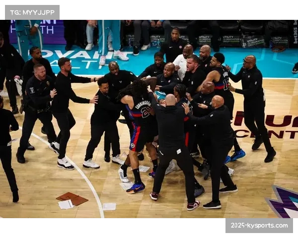 活塞坎宁安33+9+7战术核心 率队终结黄蜂九连胜势头 活塞坎宁安33+9+7战术核心 率队终结黄蜂九连胜势头